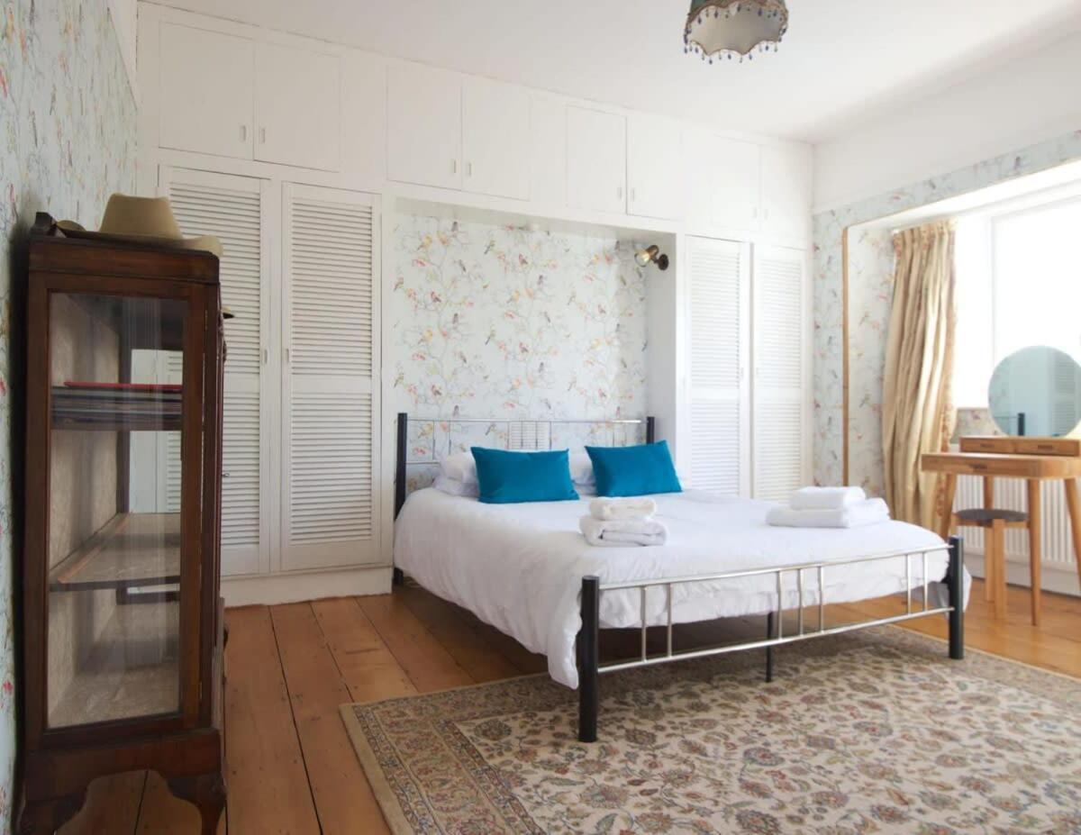 Spacious Town House With Swimming Pool Πλίμουθ Εξωτερικό φωτογραφία