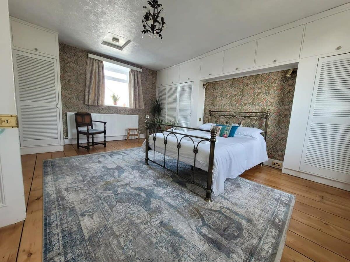 Spacious Town House With Swimming Pool Πλίμουθ Εξωτερικό φωτογραφία